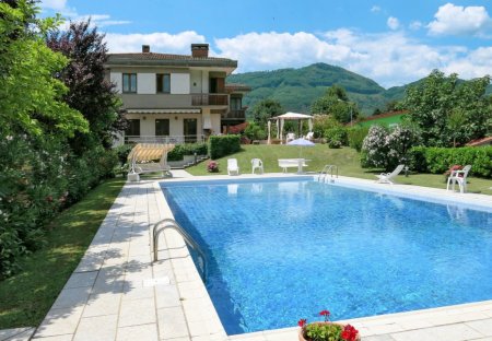 Apartment in Bagni di Lucca, Italy