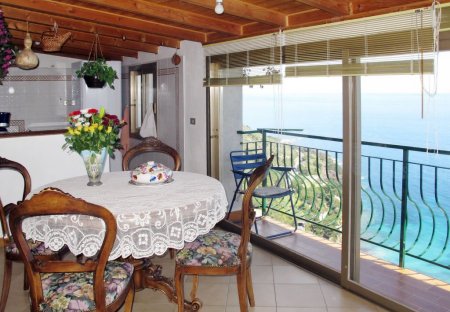 Apartment in Grimaldi, Italy