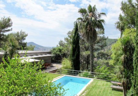 House in Carqueiranne, the South of France