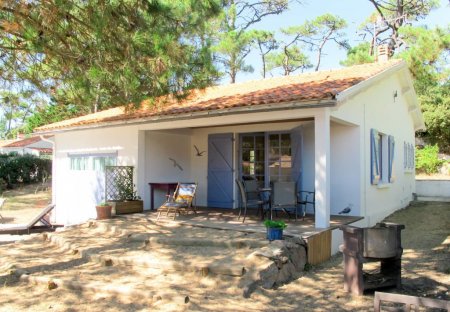 House in La Tranche-sur-Mer, France
