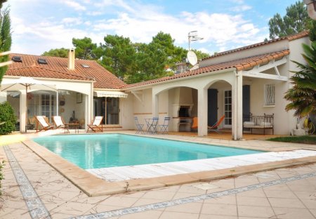 House in La Tranche-sur-Mer, France