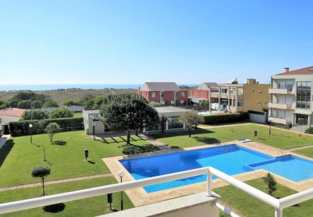Apartment in Marinhas, Portugal