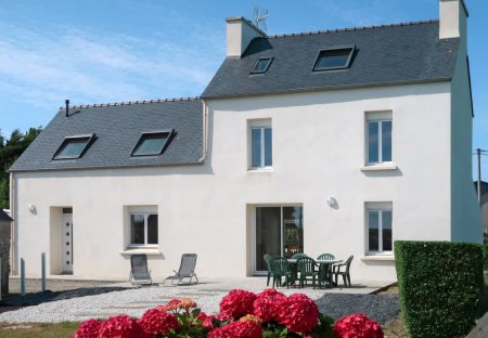 House in Plounéour-Brignogan-Plages, France