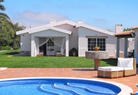 Villa in Amoreira, Portugal