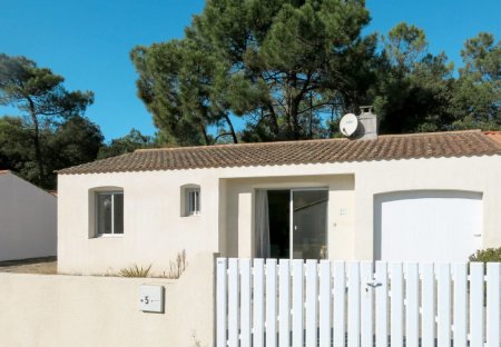 House in La Tranche-sur-Mer, France