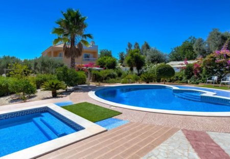 Villa in Silves, Algarve