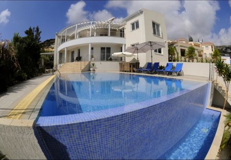 Villa in Peyia, Cyprus