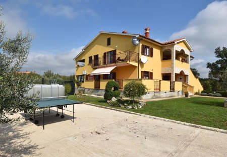 Apartment in Šajini, Croatia