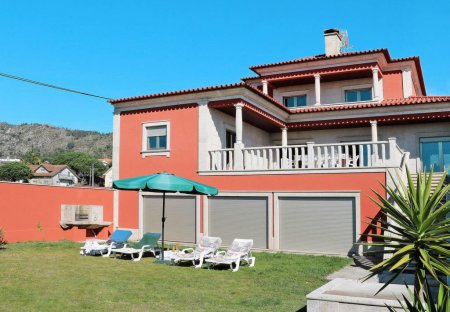 Villa in Lugar de Cima, Portugal