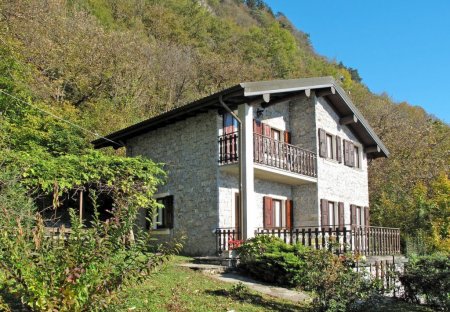 Villa in Naro, Italy