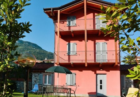 Villa in Gravedona-San Gregorio, Italy