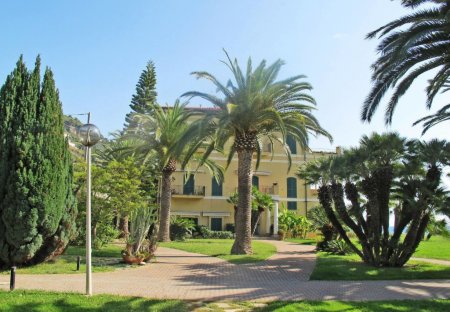 Apartment in Latte, Italy