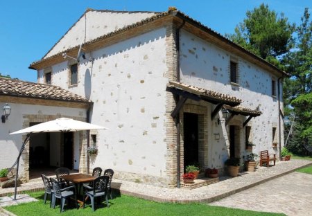Villa in Penne, Italy