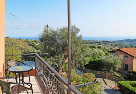 Apartment in Civezza, Italy
