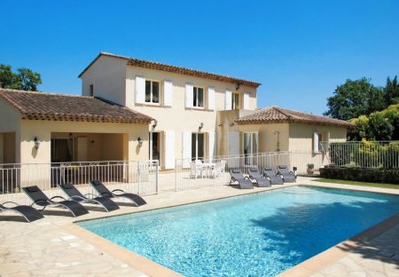 House in Châteauneuf-Grasse, the South of France