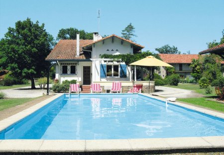 House in Saint-Julien-en-Born, France