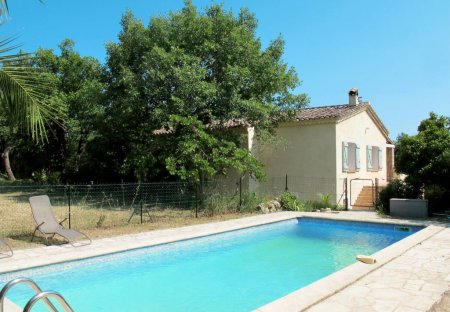 House in Bagnols-en-Forêt, the South of France
