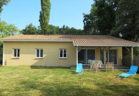 House in Grayan-et-l'Hôpital, France