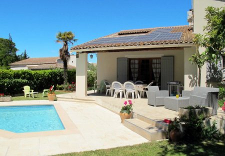 Villa in L'Isle-sur-la-Sorgue, the South of France