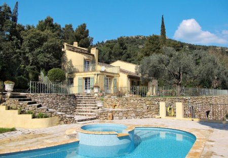 House in Le Plan-de-la-Tour, the South of France