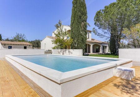 Villa in Pont de Crau, the South of France