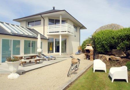 Villa in Sibiril, France