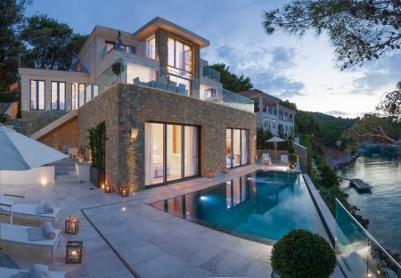 Villa in Selca, Croatia