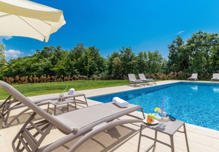 Villa in Orbanići, Croatia
