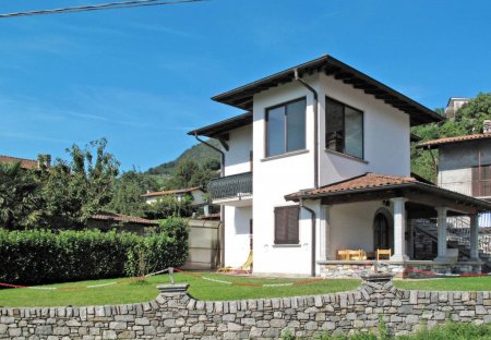 Villa in Domaso, Italy