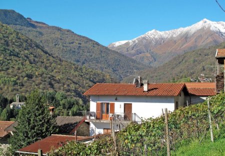 Villa in Traversa, Italy