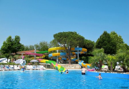 Mobile Home Motorised in Peschiera del Garda, Italy