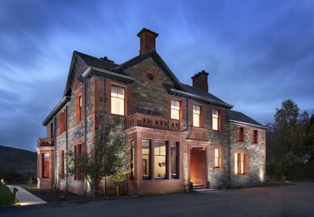 Chateau in Breadalbane, Scotland: Dun Aluinn house in Aberfeldy developed by Corryard.