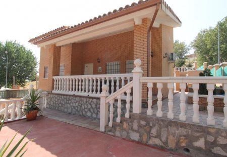 Villa in Urbanización Valle Grande, Spain