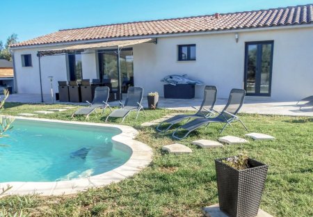 House in Pernes-les-Fontaines, the South of France