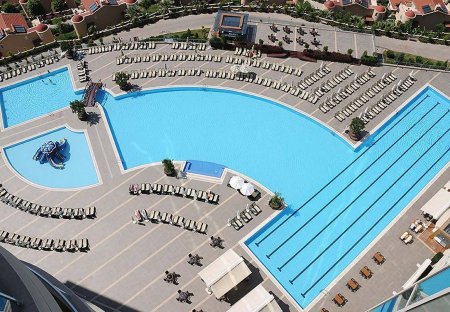Apartment in Kargıcak Belediyesi, Turkey