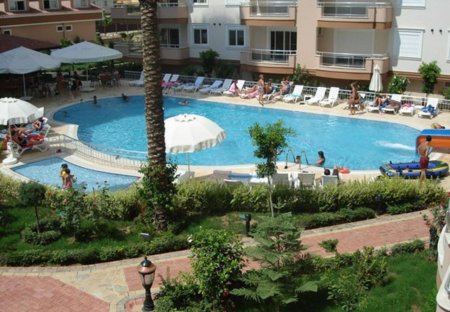 Apartment in Kargıcak Belediyesi, Turkey