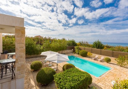 Villa in Kissonerga, Cyprus