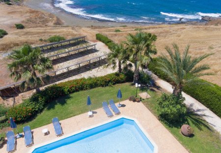 Villa in Ayia Marina, Cyprus