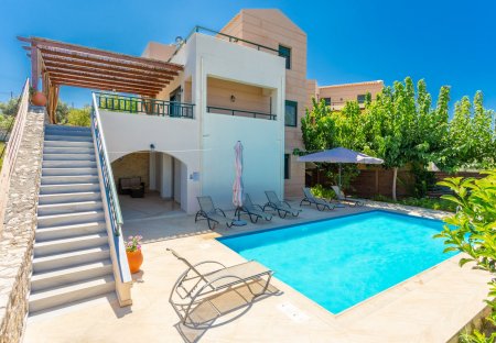 Villa in Kato Gerani, Crete