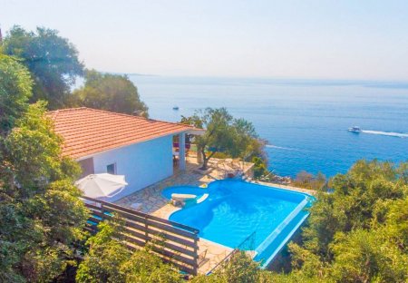 Villa in Nissaki, Corfu