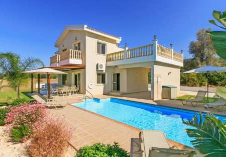 Villa in Ayia Marina, Cyprus