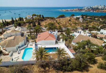 Villa in Ferragudo, Algarve