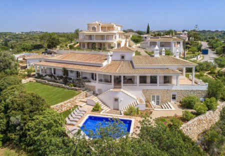 Villa in Ferragudo, Algarve