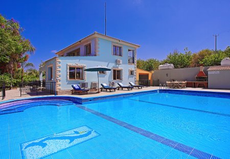 Villa in Ayia Marina, Cyprus