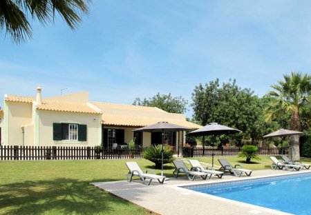 Villa in Paderne, Algarve