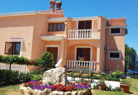 Apartment in Vrsi, Croatia