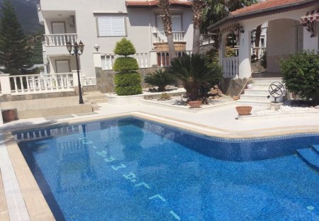 Villa in Kargıcak Belediyesi, Turkey