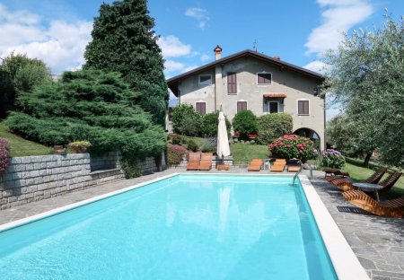 Apartment in Domaso, Italy