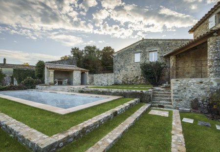 Villa in Viens, the South of France