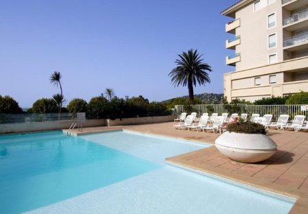 Apartment in Pont du Lys-Antibes Les Pins, the South of France
